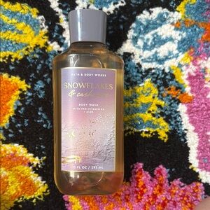 Bath & Body Works Snowflakes & Cashmere body wash